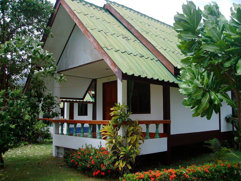 Lanta Palm Beach Resort , Beach Bungalow - Ko Lanta Esterno foto