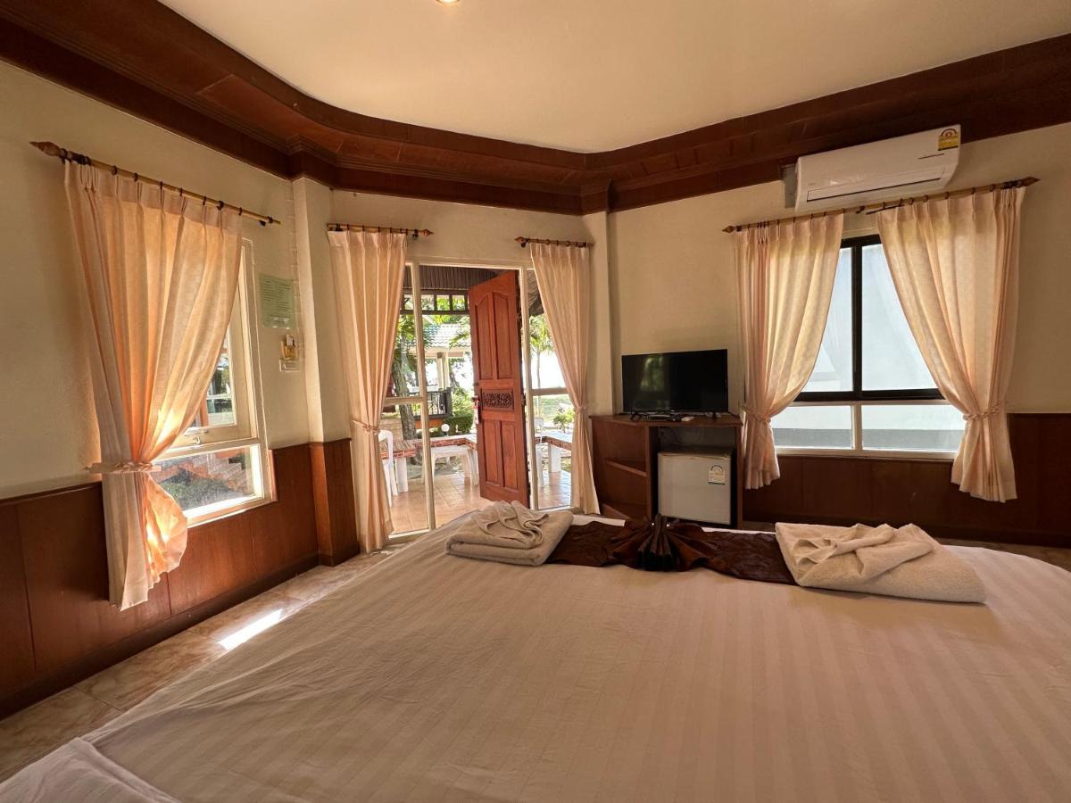 Lanta Palm Beach Resort , Beach Bungalow - Ko Lanta Esterno foto
