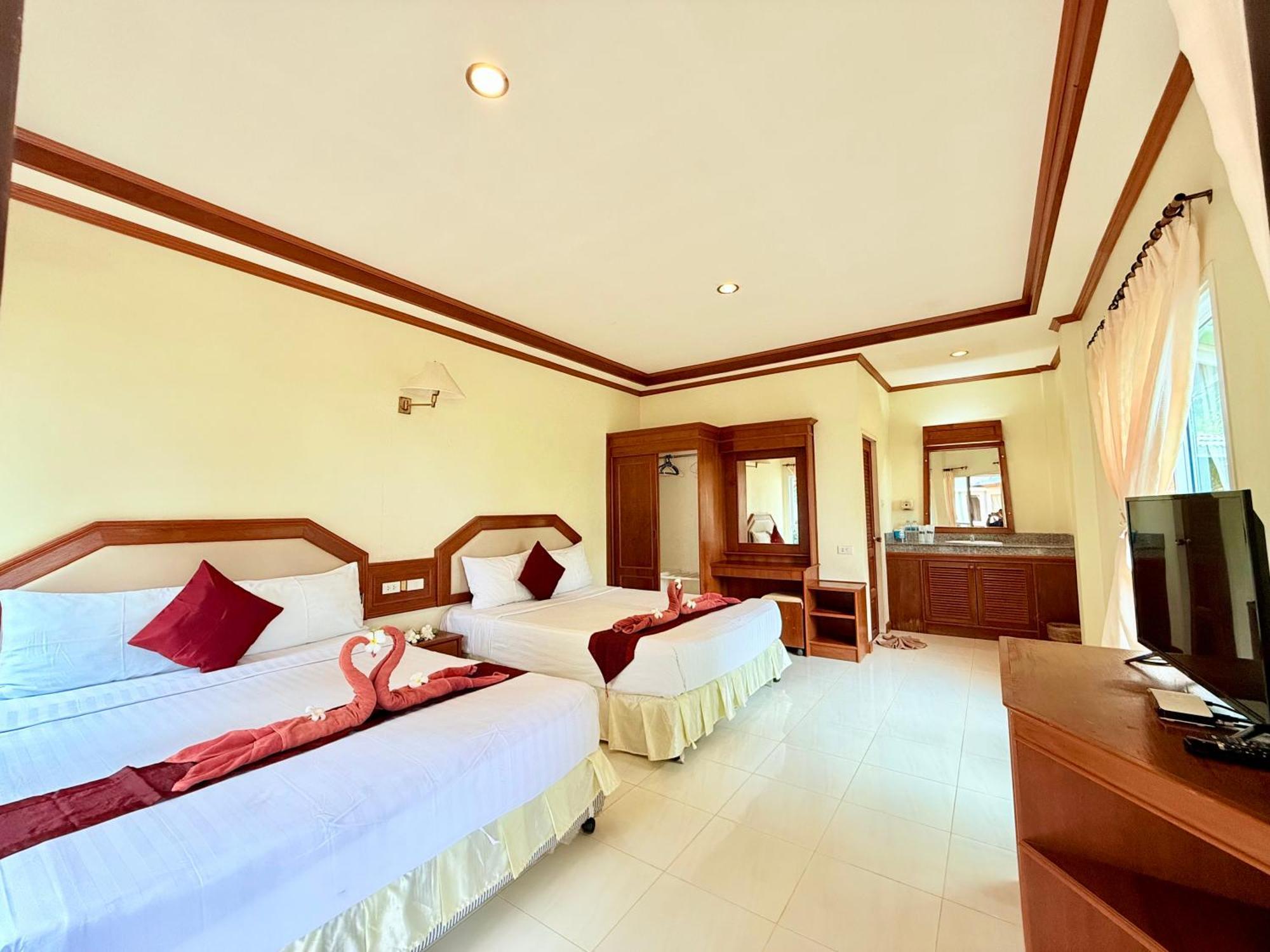 Lanta Palm Beach Resort , Beach Bungalow - Ko Lanta Esterno foto