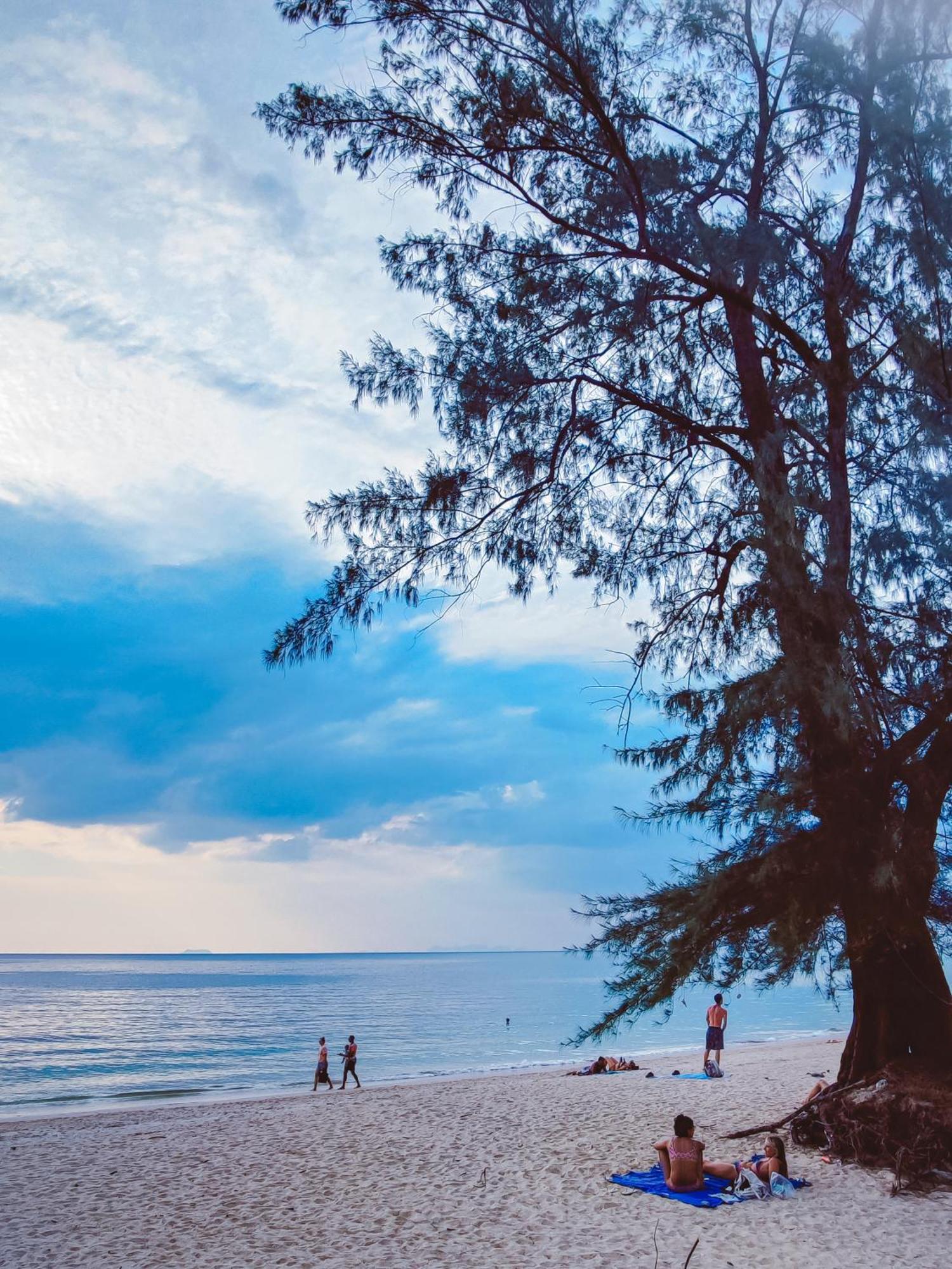 Lanta Palm Beach Resort , Beach Bungalow - Ko Lanta Esterno foto