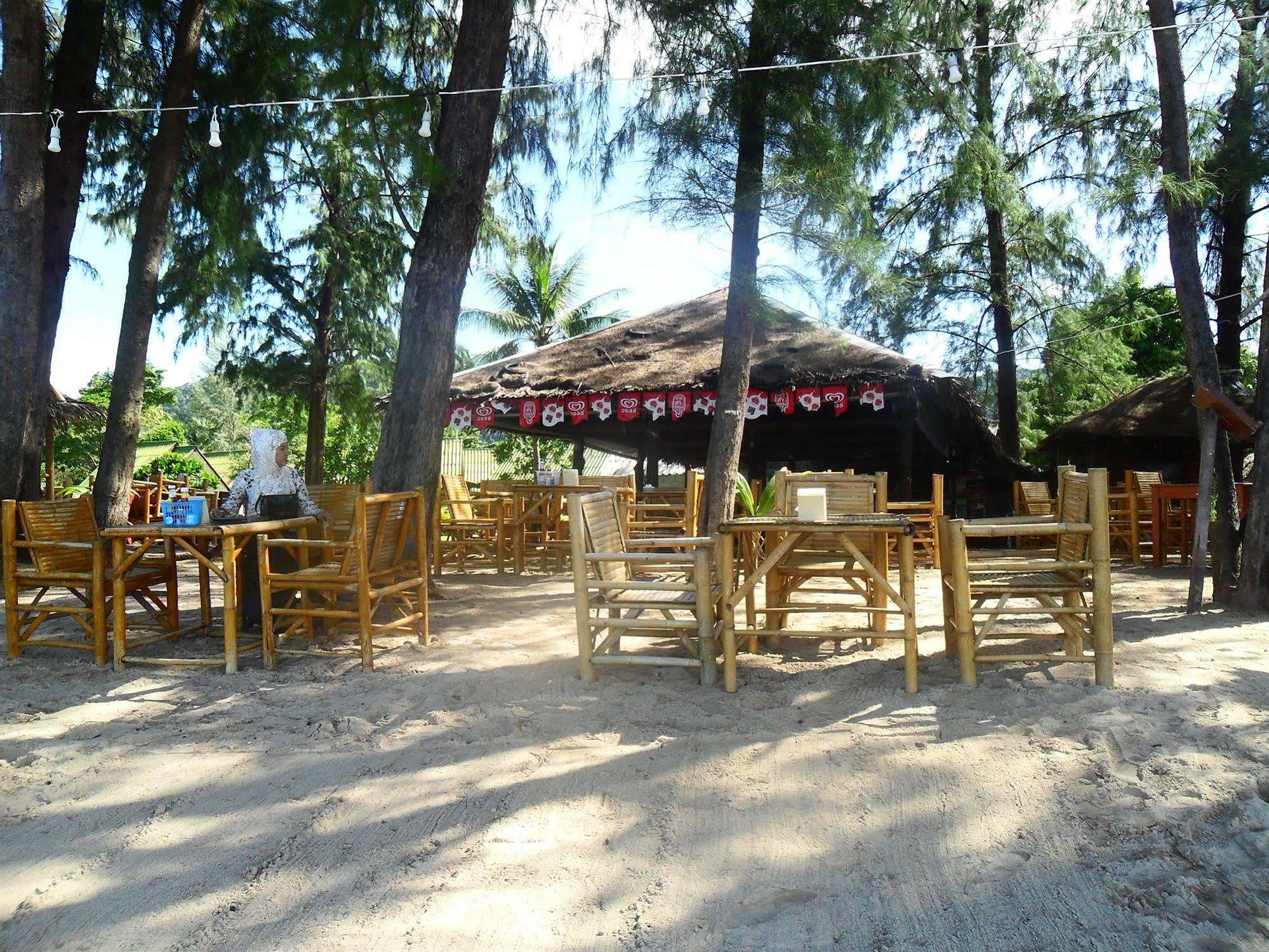 Lanta Palm Beach Resort , Beach Bungalow - Ko Lanta Esterno foto