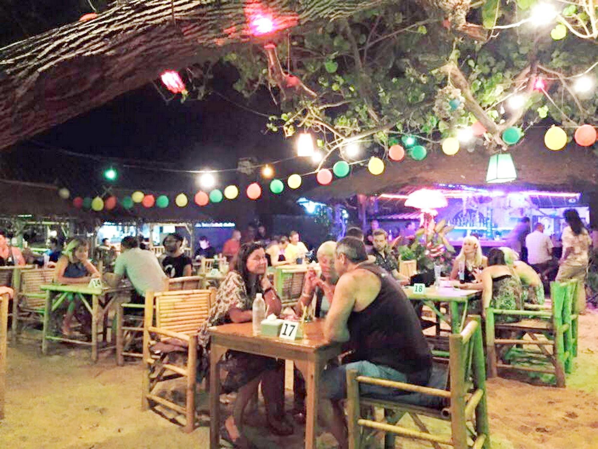 Lanta Palm Beach Resort , Beach Bungalow - Ko Lanta Esterno foto