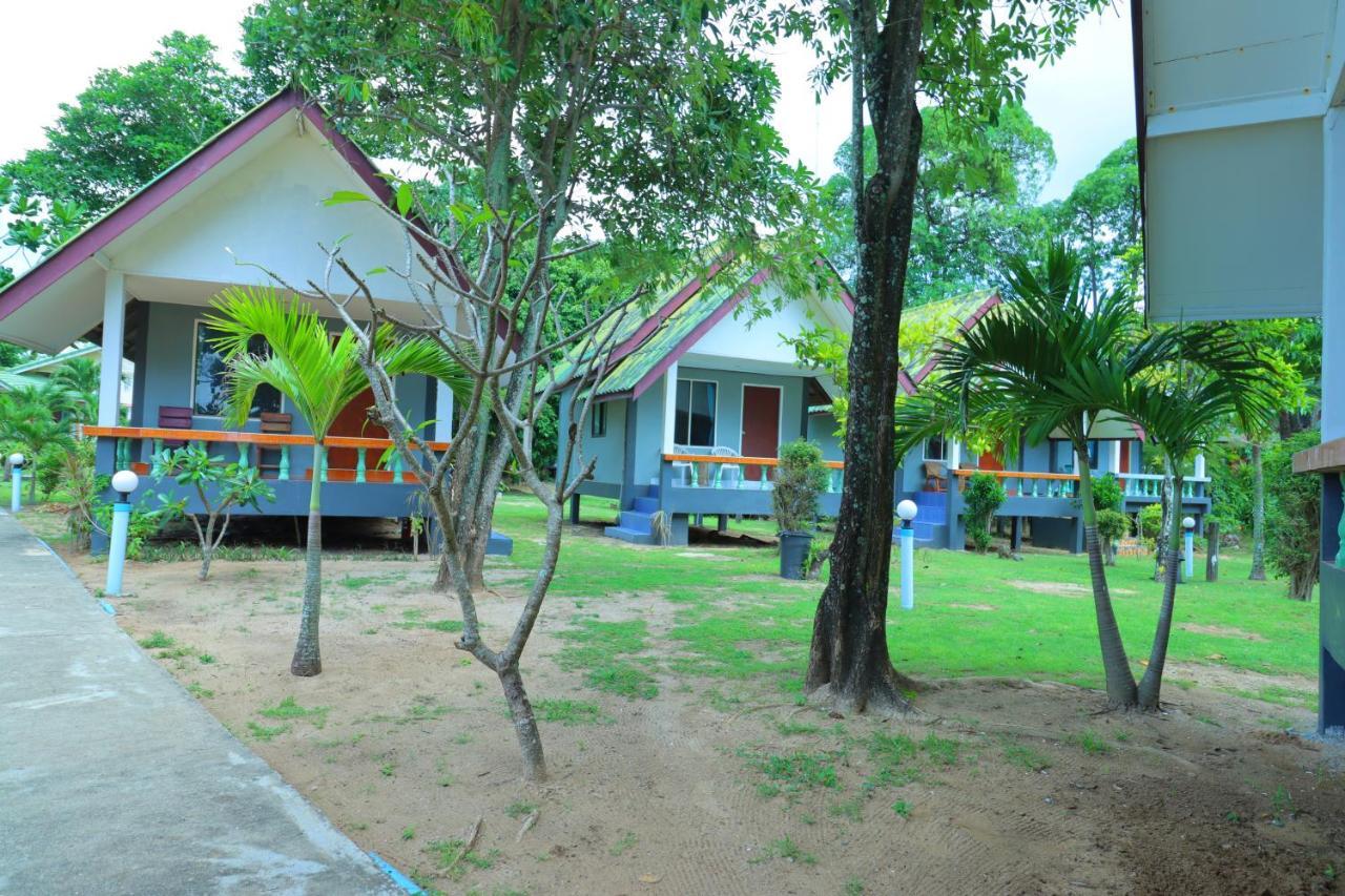 Lanta Palm Beach Resort , Beach Bungalow - Ko Lanta Esterno foto